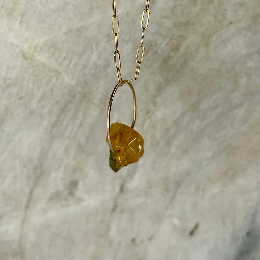 Guld vedhæng med rå 'yellow fire opal' - no 01 - One of a kind
